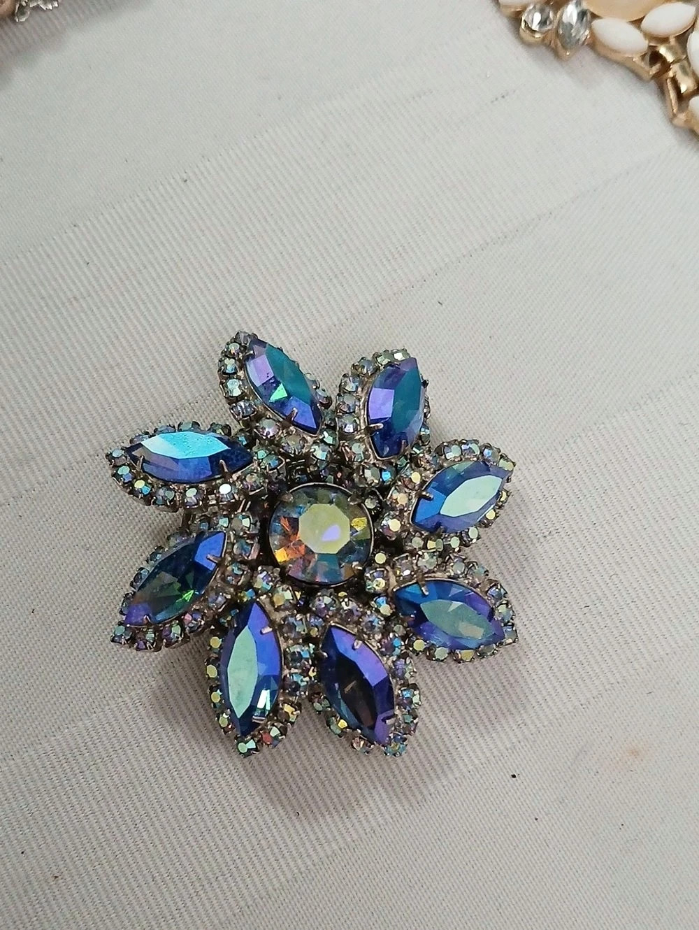 Vintage Jay Flex Sterling Blue Jeweled Floral Brooch Pin